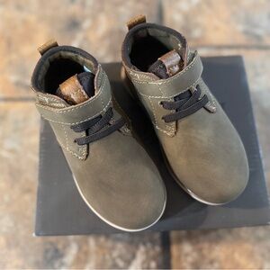 Kids tan Lace-Up Shoes